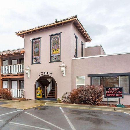 Rodeway Inn Baker City Bagian luar foto