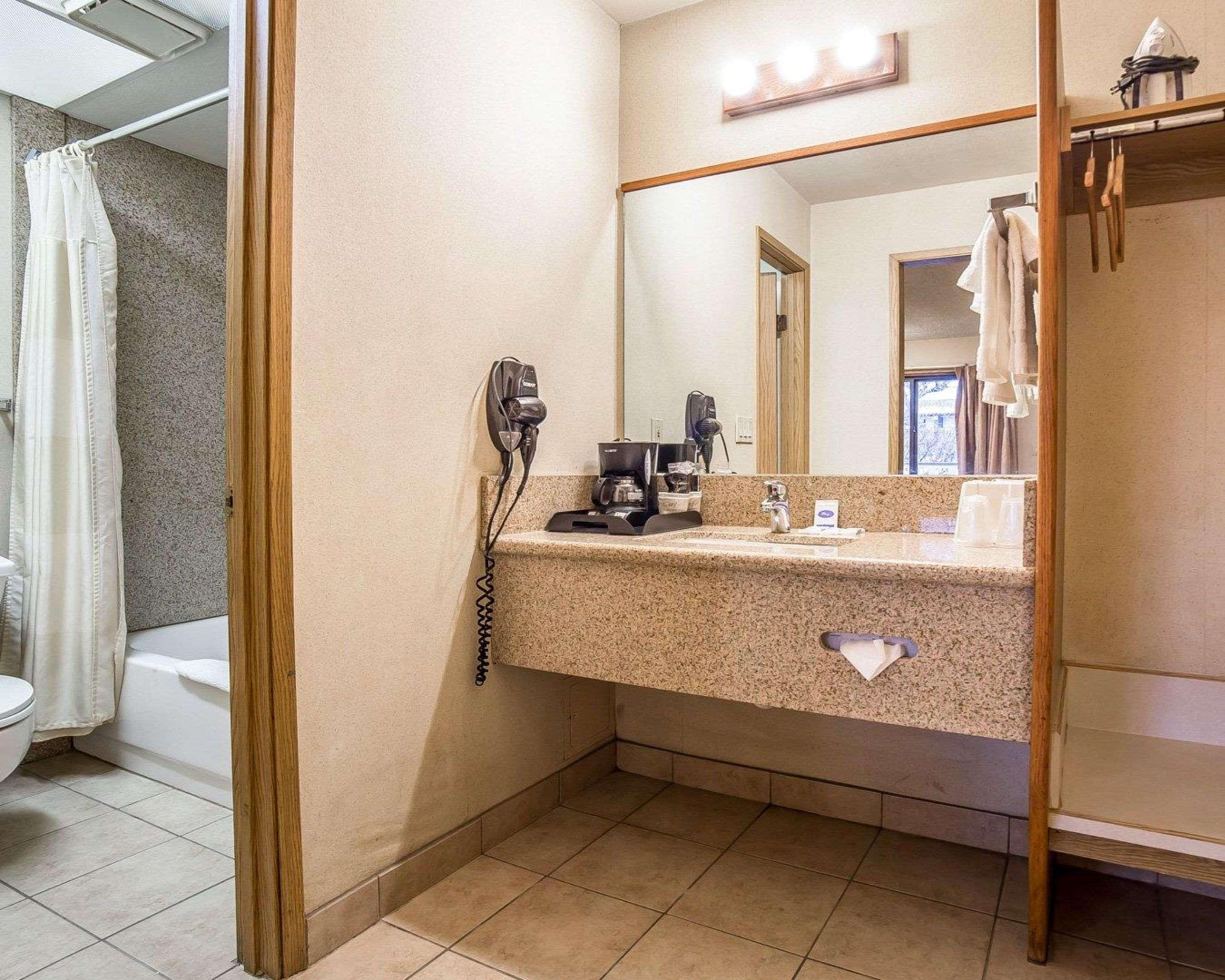 Rodeway Inn Baker City Bagian luar foto